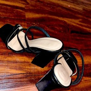 Black heels size 6 1/2